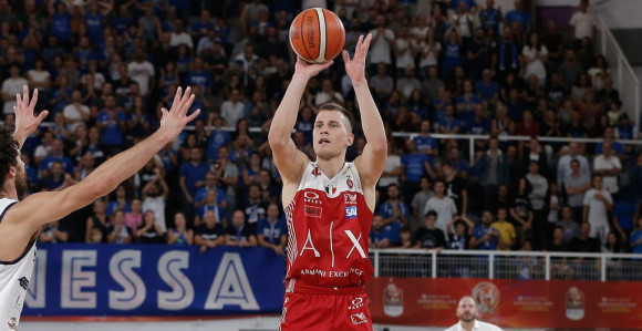 Armani traži zamjenu za Nedovića!