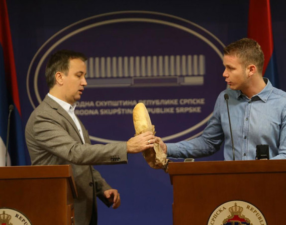 Šukalo odbio "bijeli hljeb"