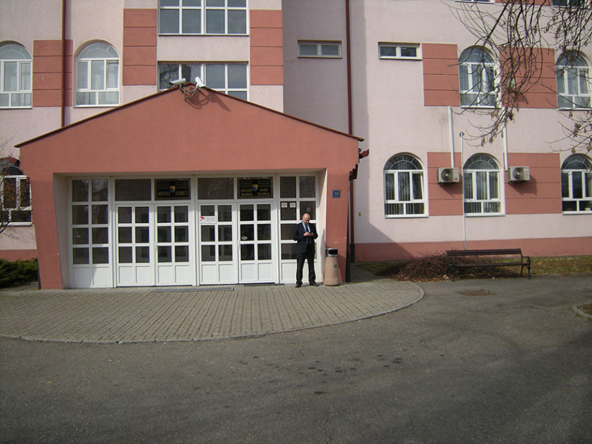 Brčak dobio robiju, krao od vjernika 