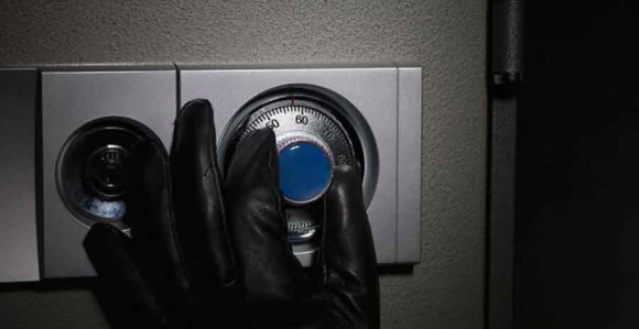 Odbjegli bankar iz Hrvatske se predao policiji