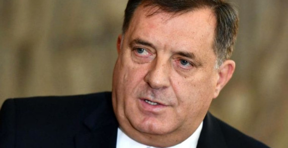 Dodik se posipa pepelom, ne idemo u NATO
