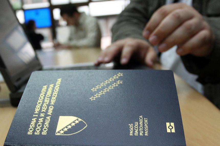 Srpska: Poništeno na desetine pasoša