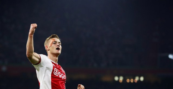 Ajaks "odjavio" velikane, De Liht ostaje!