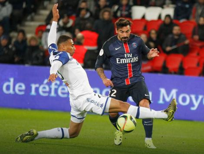 Пато стиже у Челси, "плавци" хоће и Лавеција!