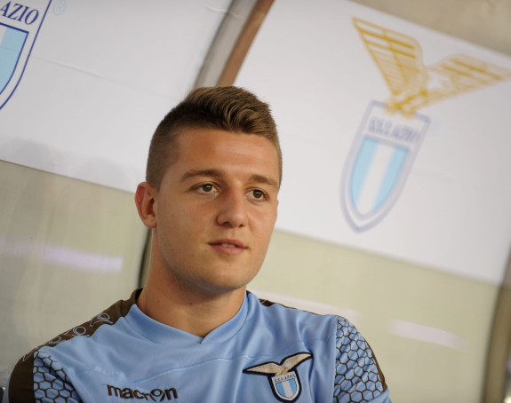 Skače više nego bilo ko, trči 13 kilometara po meču, daje, asistira...!