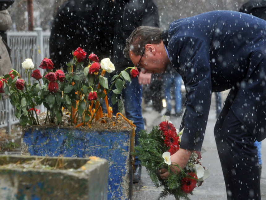 Vučić odao poštu Oliveru Ivanoviću 
