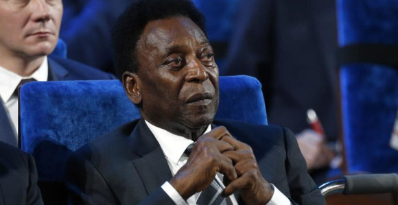 Laž! Pele je dobro, nije u bolnici!