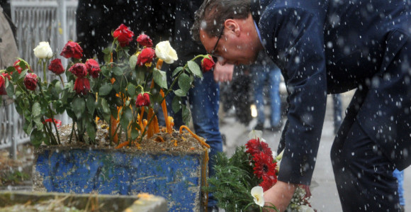 Vučić odao poštu Oliveru Ivanoviću 