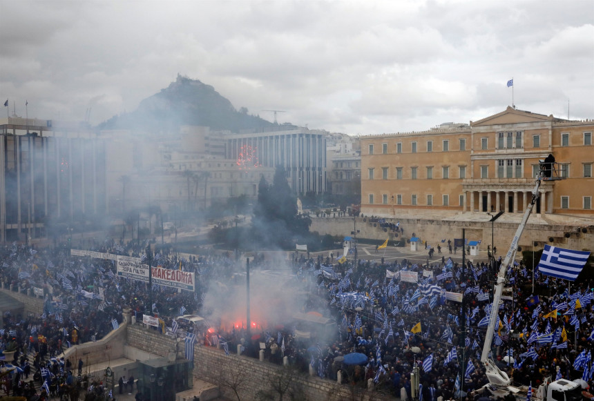Протест у Атини: 25 повријеђених