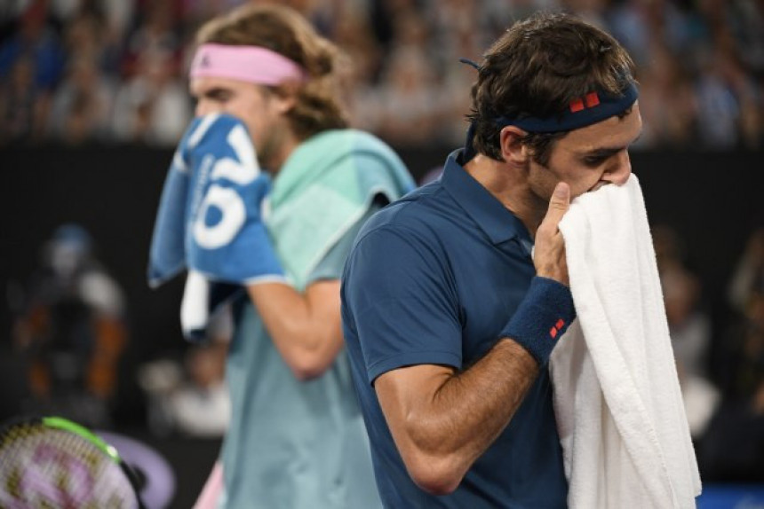 AO: Cicipas izbacio Federera!