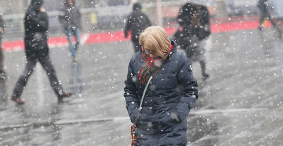 Prohladno sa slabim padavinama
