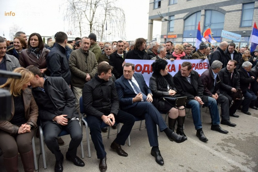 Dodik na mitingu podrške Pavloviću