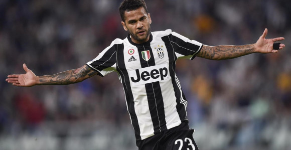 Alves kritikovao Upravu Barselone!