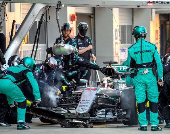 F1: Volf je počeo da cvili – Hamiltonov šef se boji promjena pravila!