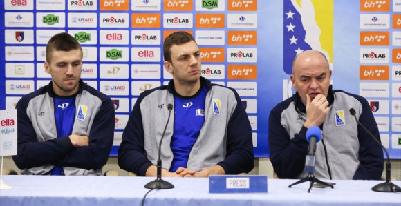 SP - Vujošević: Naš optimizam je kao sarajevska magla!