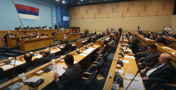 Poslanici o još jednom zaduženju