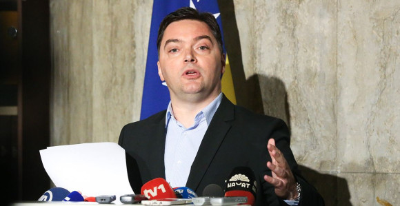 Mašovića uveo u Oružane snage!