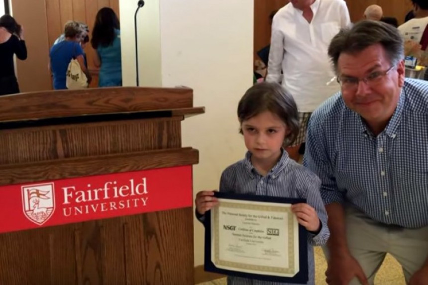 Дјечак (9) студира на три универзитета