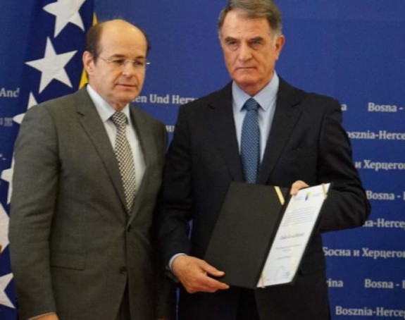 Bajević primio Državnu nagradu za sport u BiH!