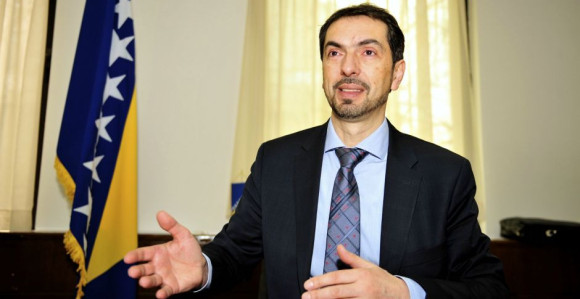 Vanredno stanje treba prekinuti