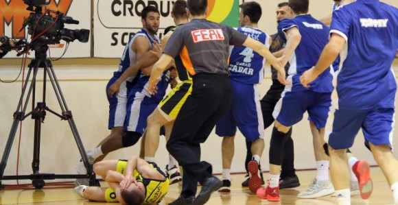 Stigle kazne za tuču u Splitu: "Hlađenje", novac..!