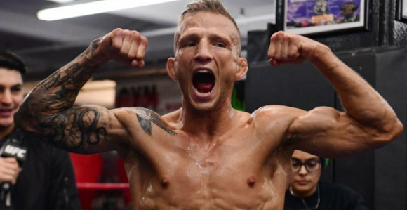 Дилашоу пао на тесту, одриче се титуле!