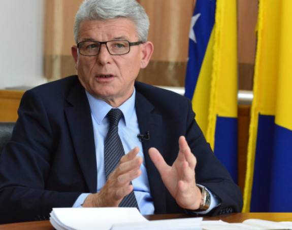 "Karadžića stigla zaslužna kazna"