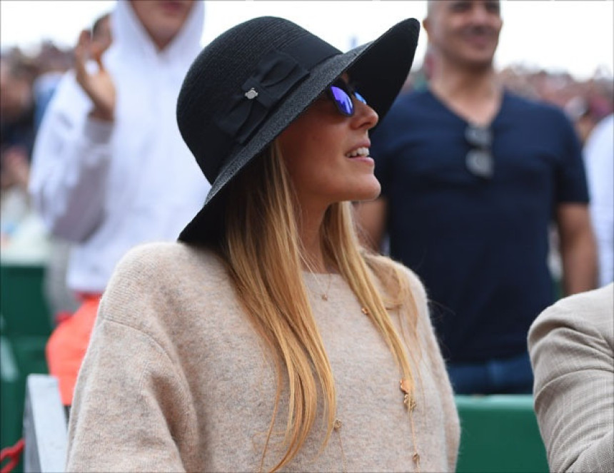 Јелена Ђоковић показала труднички стомак