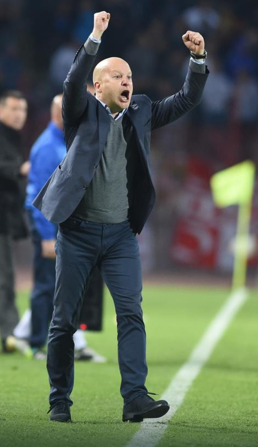 Nikolić redovno drži lekcije Zvezdinim trenerima!
