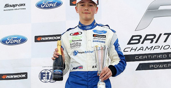 Video: Mladom vozaču Formule morali da odsjeku obje noge poslije udesa na stazi!