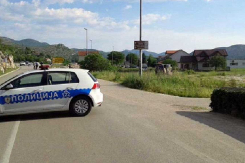 Bježeći, zamalo zgazio policajca