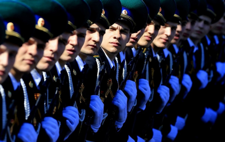 Putinov novi projekat: I školarci idu u vojsku