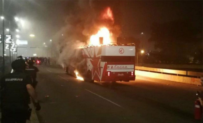Video: Vatrogasci ugasili vatru u Zvezdinom autobusu
