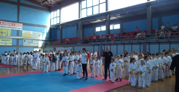 Karatisti „okupirali“ Srbac