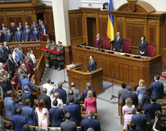 Odmah raspustio parlament