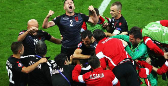 Ajeti: Naše albansko srce! De Bjazi: Za Albance širom svijeta!