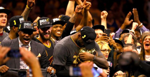 NBA - video: ''Kralj'' povratio krunu – Klivlend osvojio titulu!