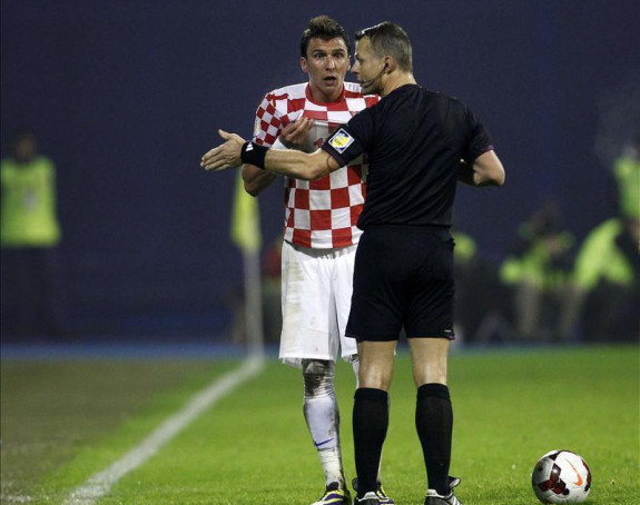 EURO - Hrvatskoj protiv Španije sudi čovjek koji je prekidao utakmicu u Milanu!