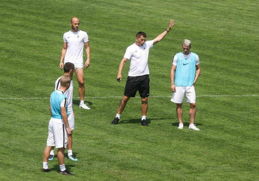 Vri u Partizanu: Zakarić dolazi, Valjente blizu potpisa!