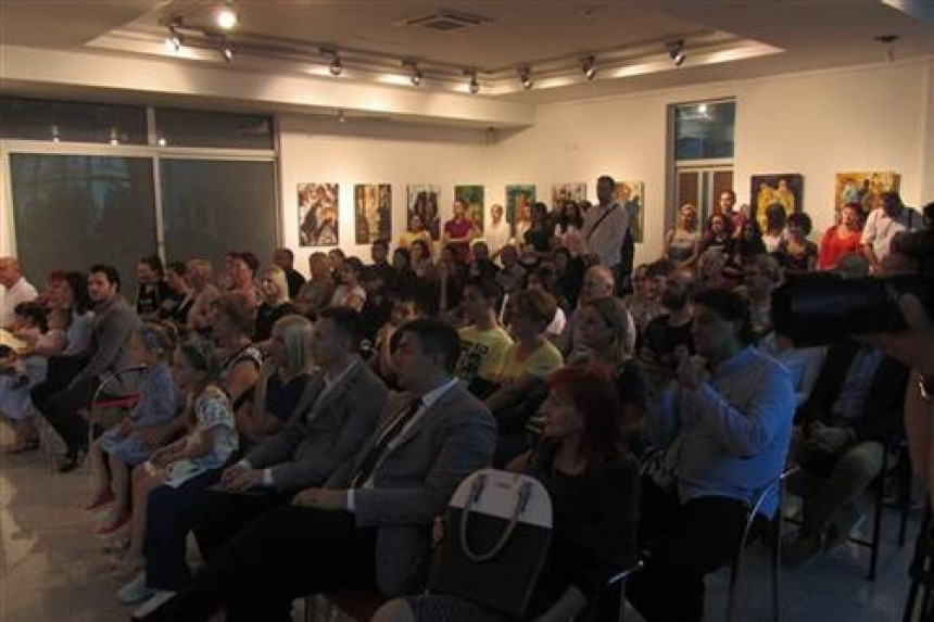 Tri hiljade KM Jani Janković