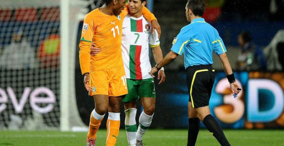 Drogba: ''Zlatna lopta'' mora lideru Ronaldu!