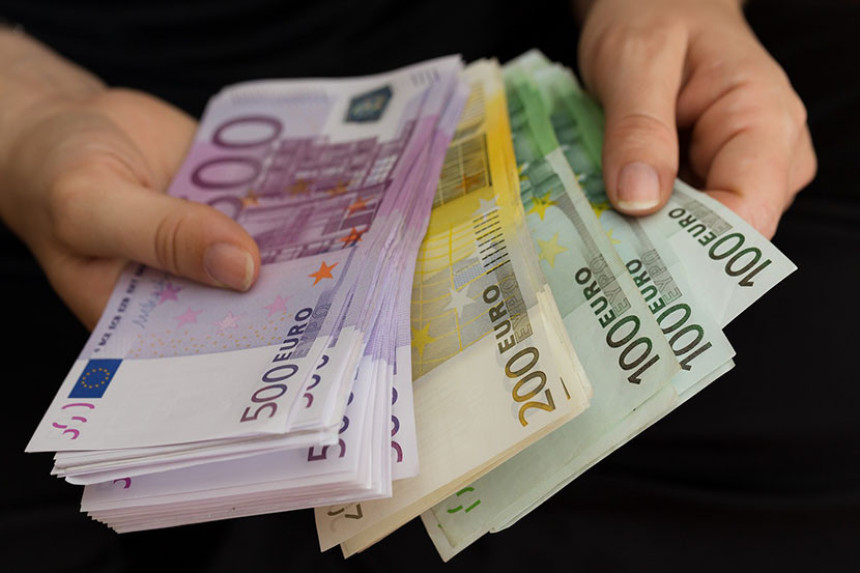 Najveća plata u FBiH 224.000 KM