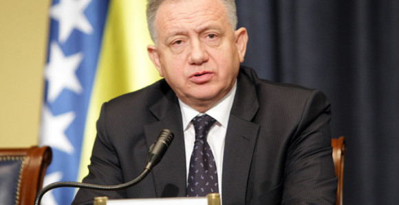 OBA da ne radi partijskom vezom