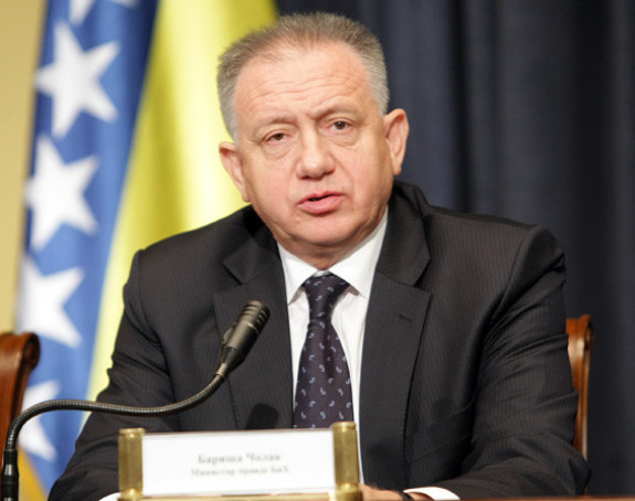 OBA da ne radi partijskom vezom