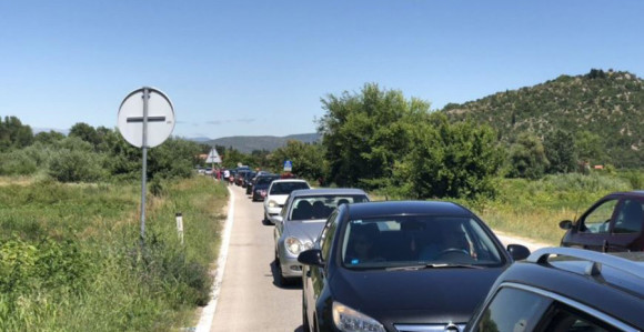 Velike gužve: Čeka se i 2 sata