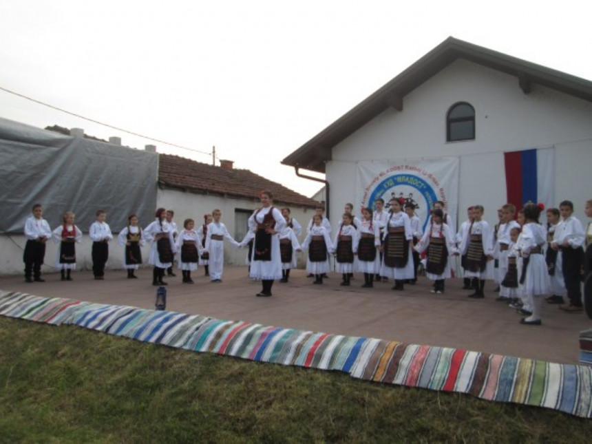 Narodni zbor kod hrama u Lijevča polju