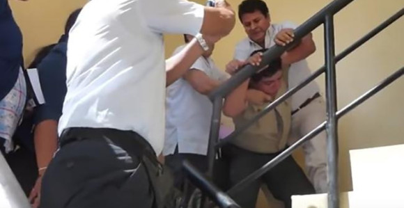 Policajac progutao mito u toku hapšenja