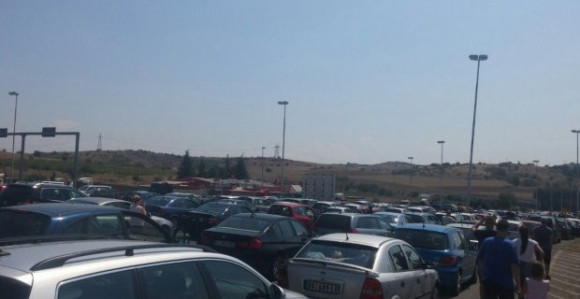 Pet sati čekanje na grčkoj granici 