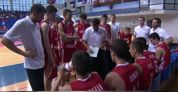 Hrvati protiv Srbije igrali pod srpskom zastavom!