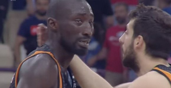 Zvezdaši, upoznajte Fajea, košarkaša sa srcem...